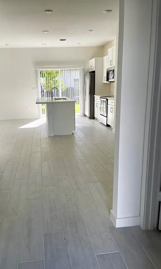 3 bed, 1628 sqft, $2,600 — Photo 3