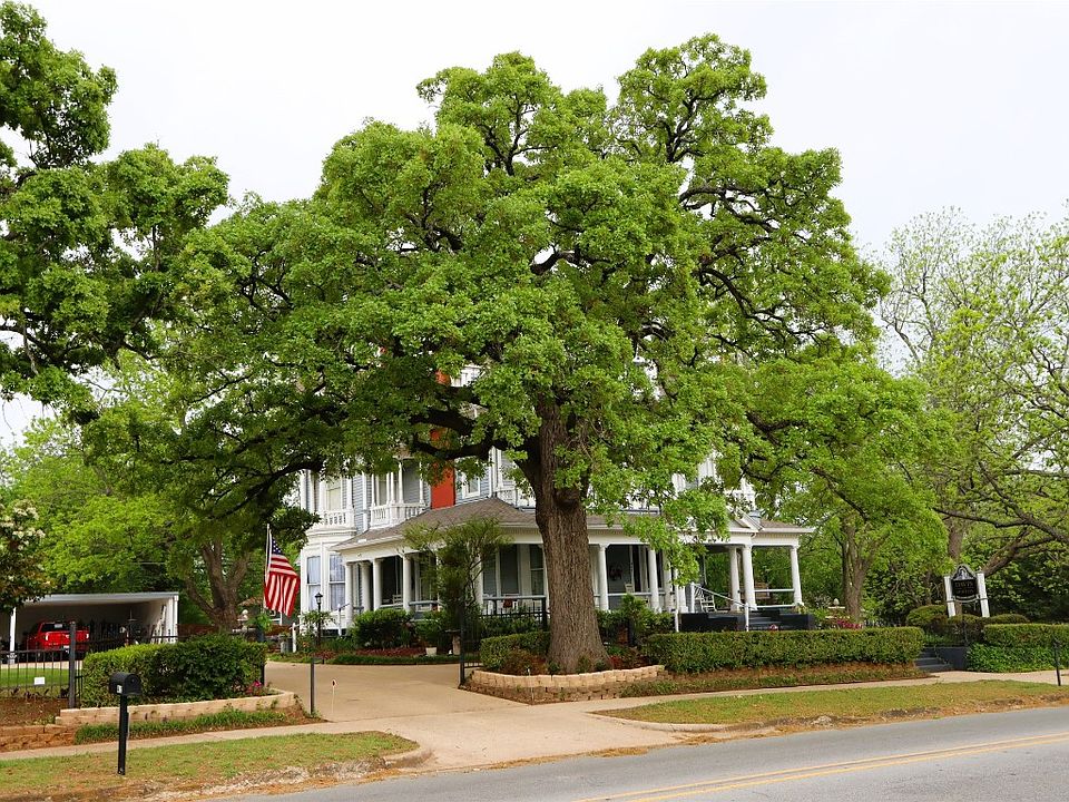 412 W Morton St, Denison, TX 75020 MLS 20045246 Zillow