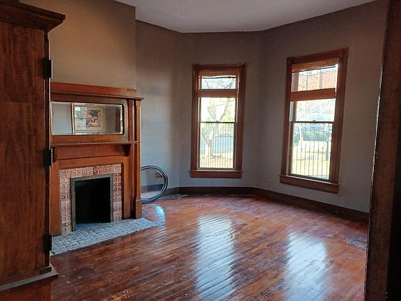 3rd image of 415 E Lafayette St #101