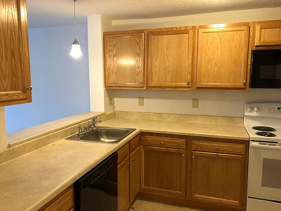 2nd image of 252 Revere Beach Pkwy APT 10