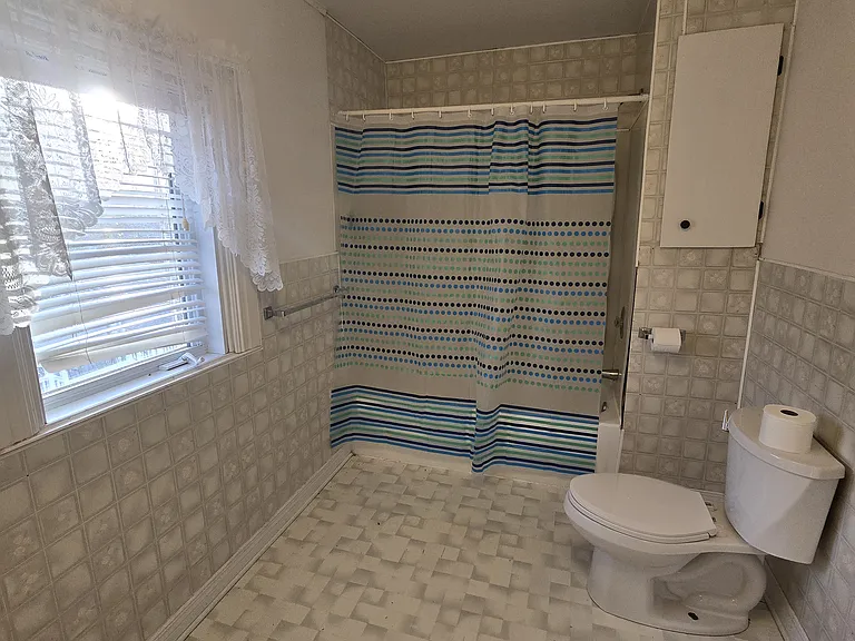 11507 Queen St W — Photo 25