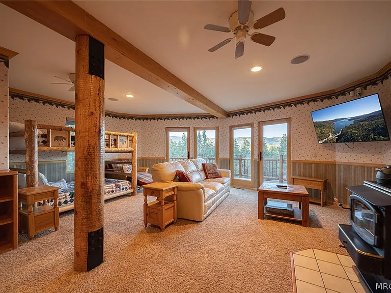 1165 Green Mountain Dr — Photo 34