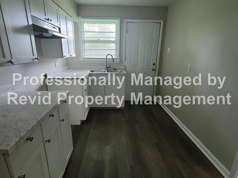 196 Ivan Rd — Photo 18