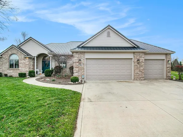 2911 E Lake Tahoe Trl, Warsaw, IN 46582