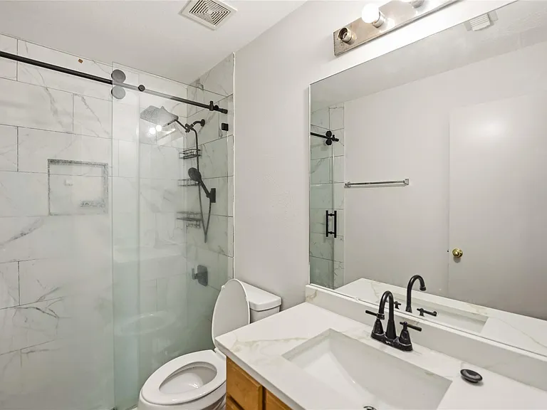 422 Laurel Pine Dr — Photo 8