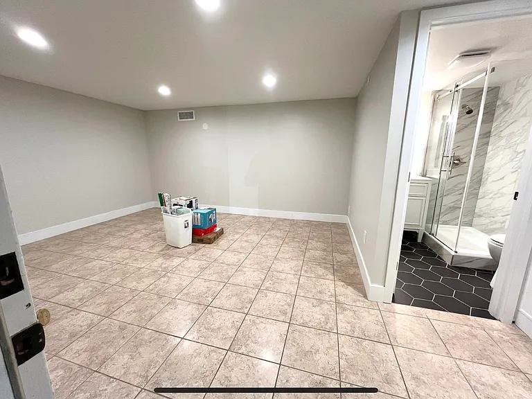 1731 S Iris Ln #B — Photo 9