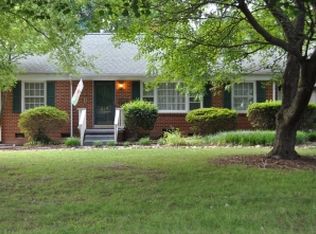 214 Hermitage Rd, Greensboro, NC 27403
