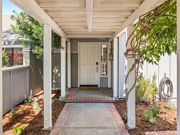 5th image of 18105 Vassar Court