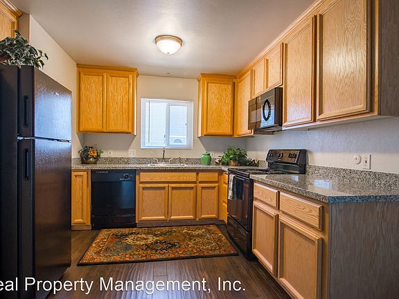 2nd image of 2805 Pioneer Dr APT 2
