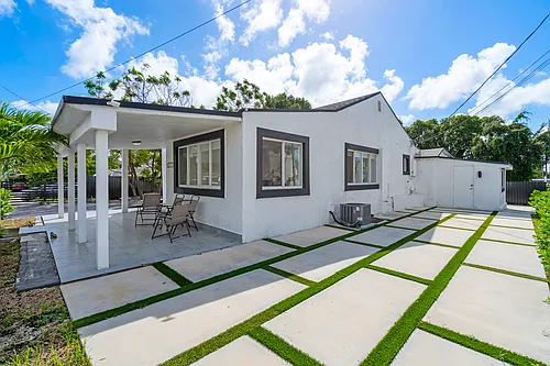 1772 NW 3rd St #D Photo 1