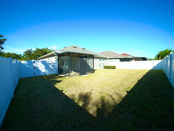 2nd image of 2820 Winglewood Cir