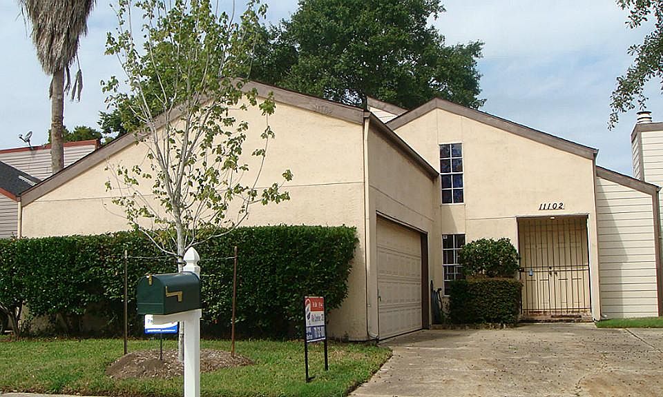 1st image of 11102 Holworth Dr