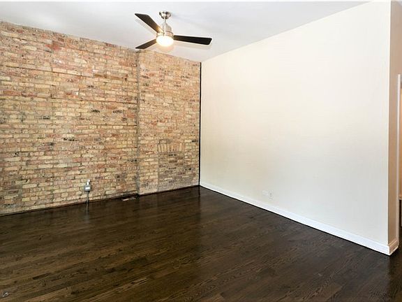4th image of 1756-58 W Montrose Dr #17581