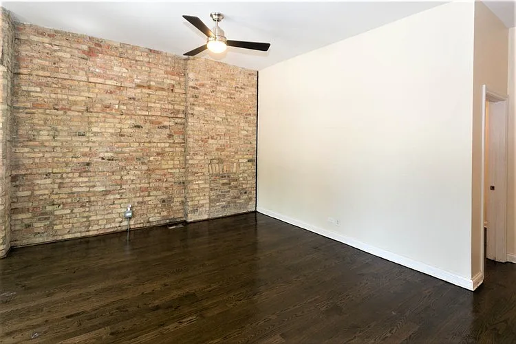 1756-58 W Montrose Dr #17581 — Photo 4