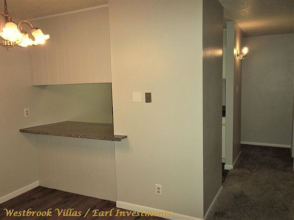 Dining Area / Hallway