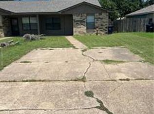 2303 W Creek Ln, College Station, TX 77845