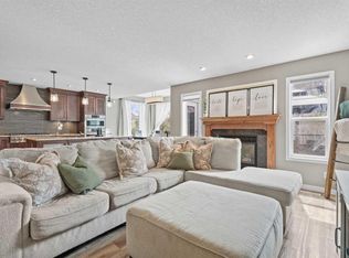 31 N Brightondale Close SE, Calgary, AB T2Z 4M6
