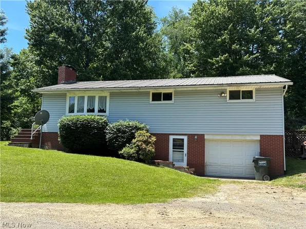 6601 Mapleton St SE, East Canton, OH 44730