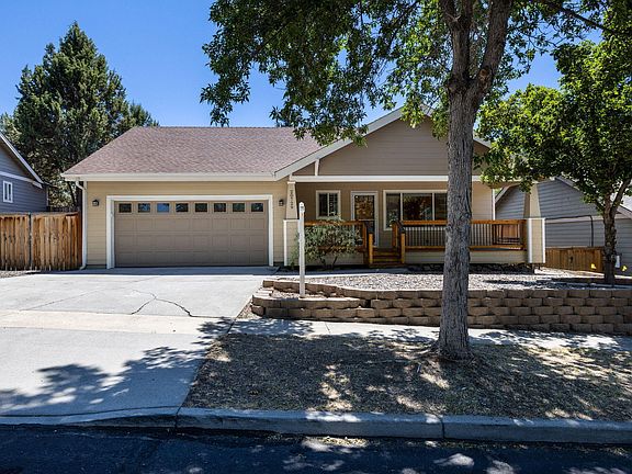 3rd image of 20729 Nicolette Dr