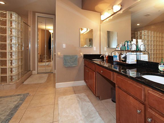 3rd image of 2855 S Atlantic Ave APT 404