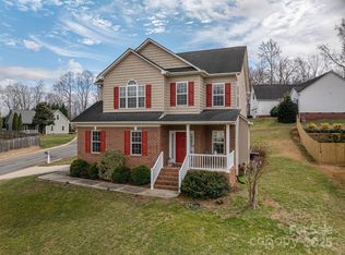 5032 Meadow Woods Dr, Lowell, NC 28098