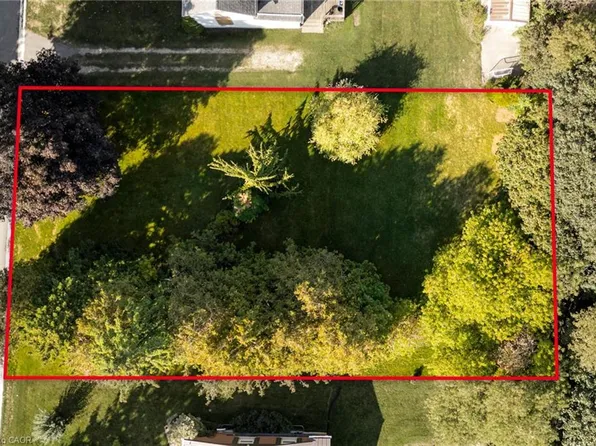 18 High St, Woolwich, ON N3B 2M3