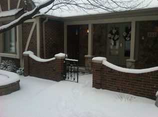 200 NW Hackberry St, Lees Summit, MO 64064