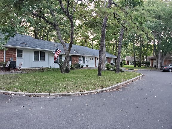 5th image of 130B Farrington Ct