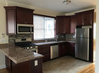 2874 Middletown Rd, Bronx, NY 10461