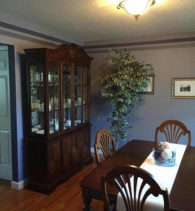 3rd image of 5880 Laura Ln