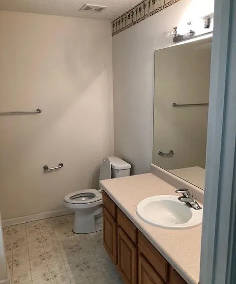 180 Waters Edge Dr — Photo 6