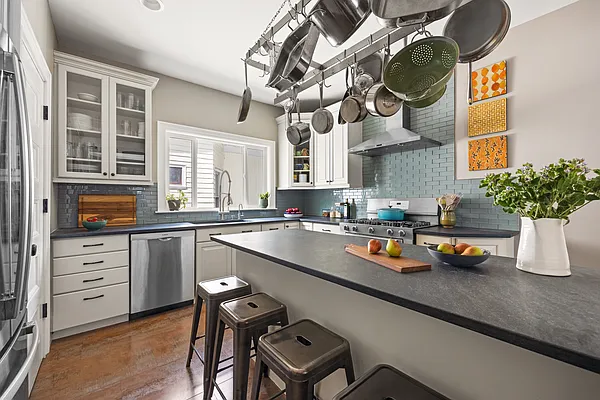 Sold by Compass | media 10