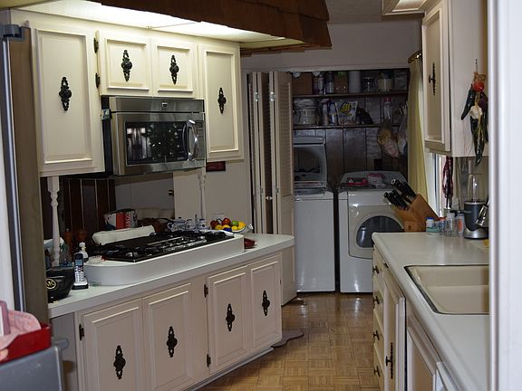 4th image of 1220 Vienna Drive Spc 573