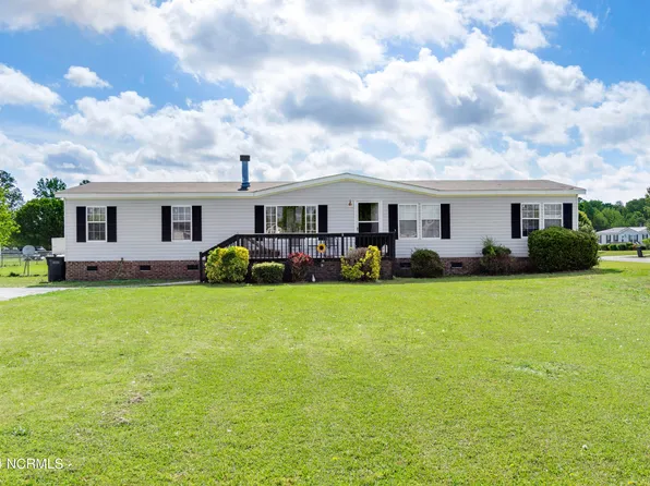 112 Wildflower Way, Stella, NC 28582