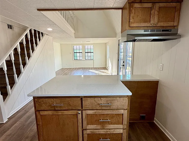 457 Impala Dr — Photo 10