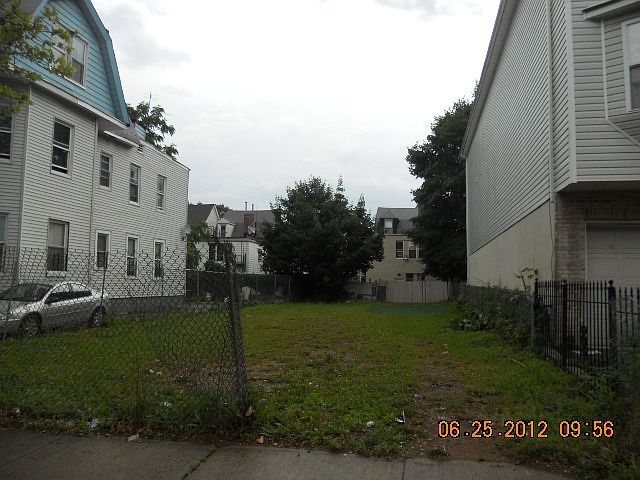 1st image of 134 S 8th St #136