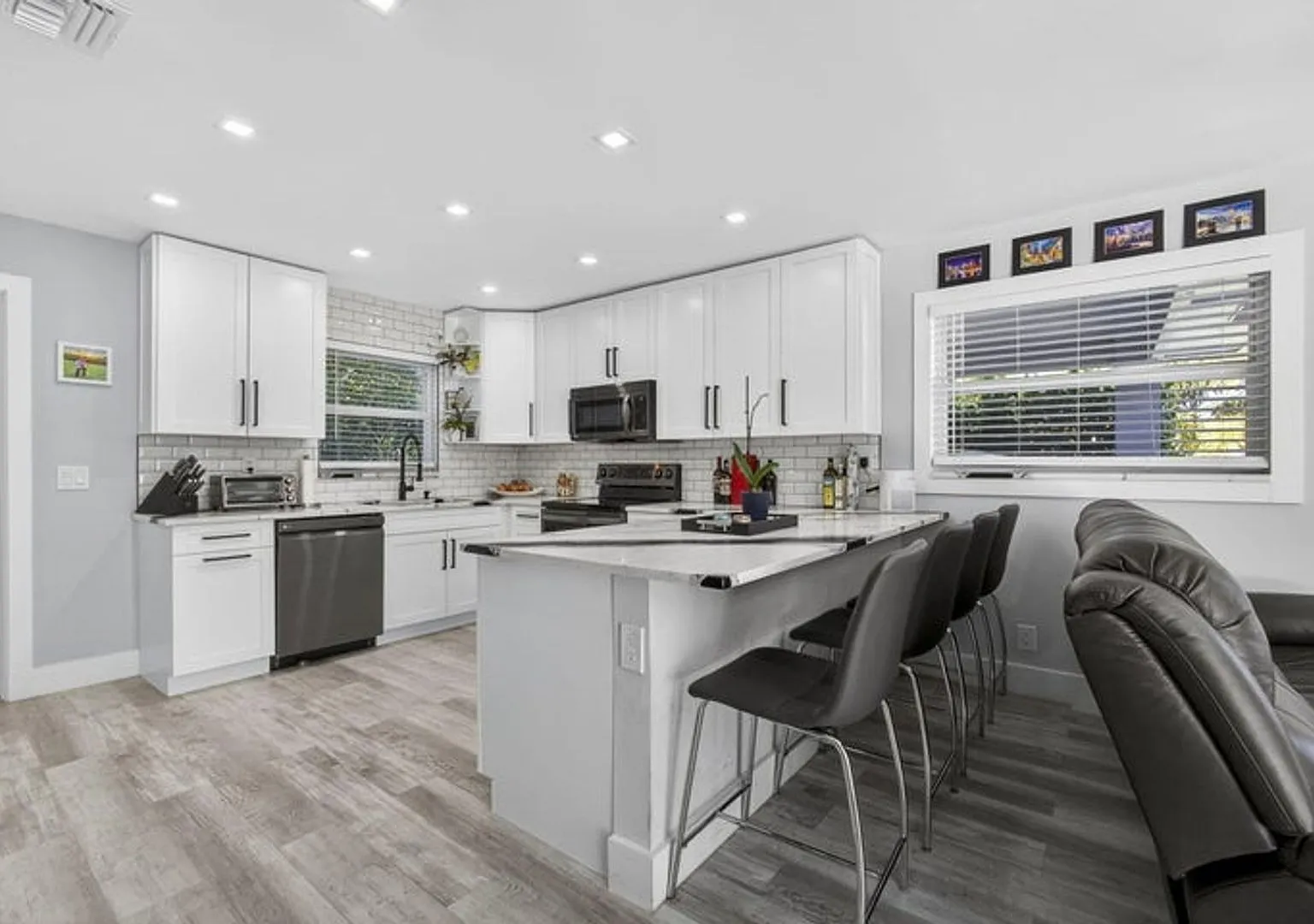 2388 S Wallen Drive, Palm Beach Gardens, FL 33410 — Photo 2