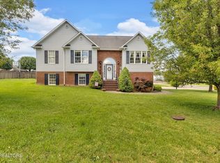 440 Grey Fox Dr, Church Hill, TN 37642