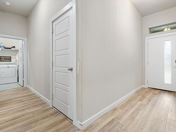 5th image of 644 Erin Hills Dr