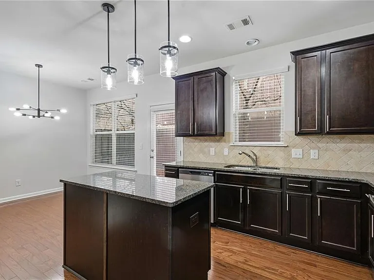1697 Paxton Dr SW — Photo 14