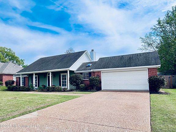 2nd image of 3018 Windwood Cir
