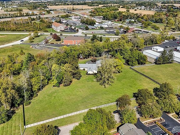 5th image of 573 Arlington Rd