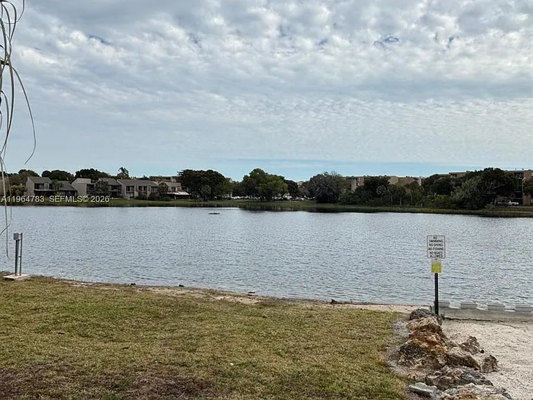 9365 Fontainebleau Blvd #E105 — Photo 26