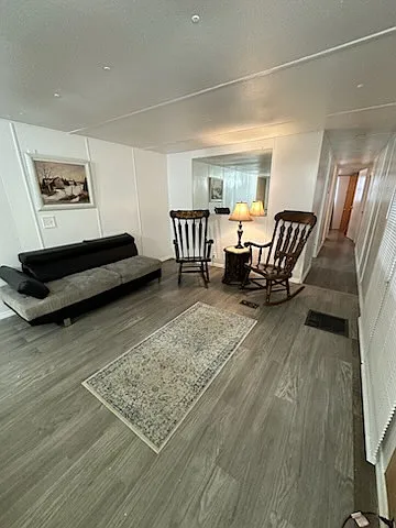 1935 Orange Dr — Photo 2