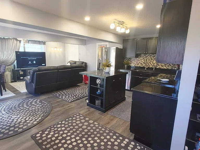 182 Plaistow Rd #1 — Photo 3