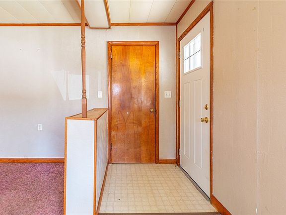 3rd image of 323 Indiana Ave