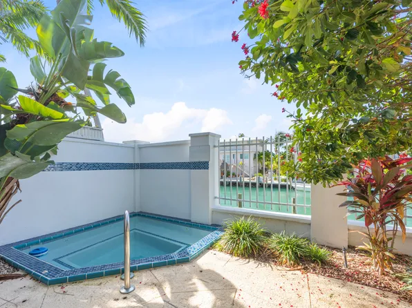 7004 Harbor Village Dr, Duck Key, FL 33050