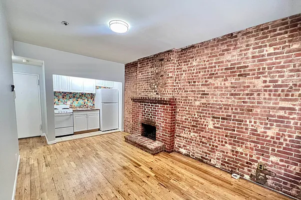 Rented by Corcoran | media 2