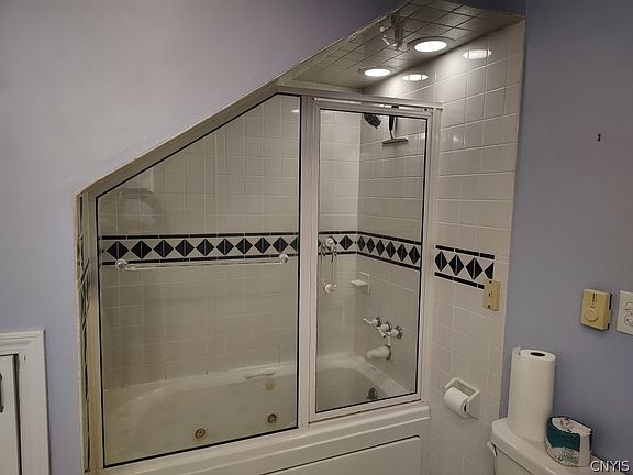 2nd image of 186 Westfield Rd