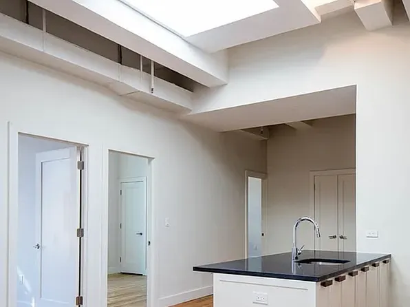 16-80 Madison Street image 1 of 19